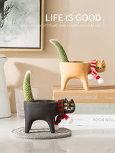 Load image into Gallery viewer, Newts the Cat Pot
